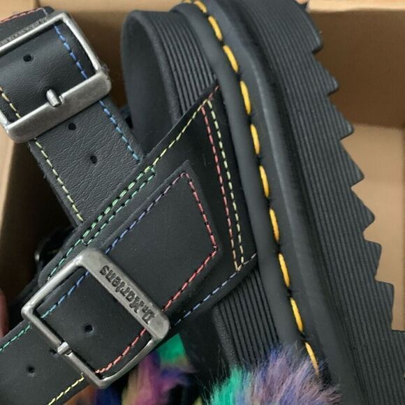 Dr. Martens | Voss II Fluffy Faux Platform Sandal - Picture 7 of 9